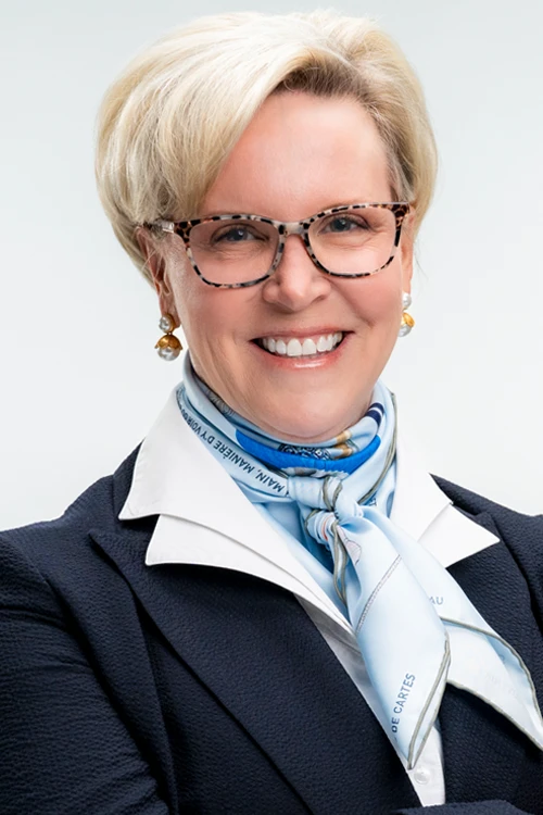 Lynelle B. Hoch